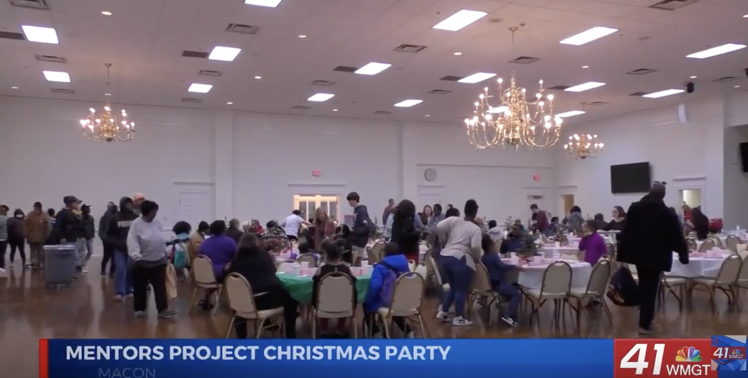 The Mentors Project of Bibb County holds Christmas party for homeless community