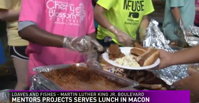 Mentors Project Serves Lunch in Macon